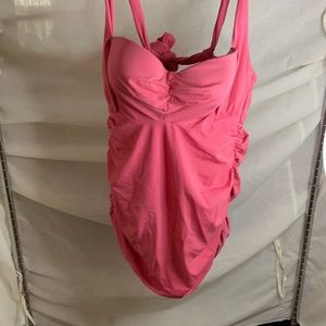 Womens one pieced ruched swim suit - Gently used